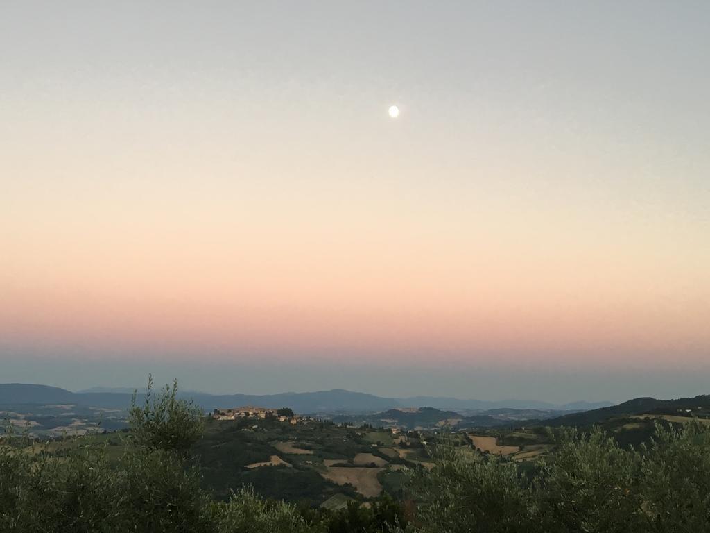 La Luna Di Mezzanotte Fratta Todina Экстерьер фото